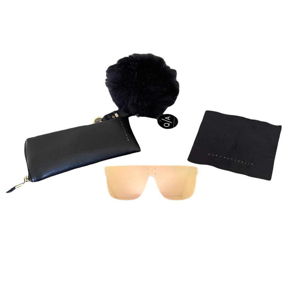 QUAY X KYLIE HIDDEN HILLS SUNGLASSES